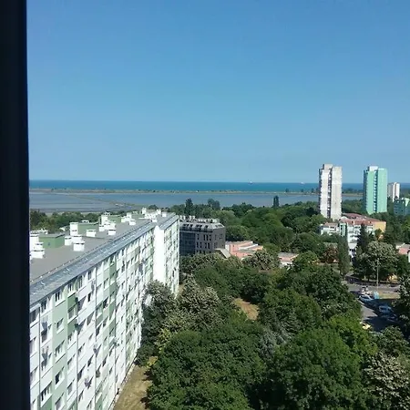 Взгляд Свысока アパート